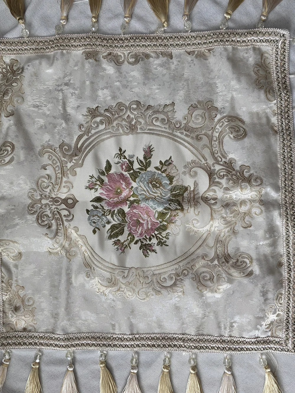 * Loom and‎ Mill 1 Piece Luxury Throw Pillow Cover, Floral Embroidery 20x20